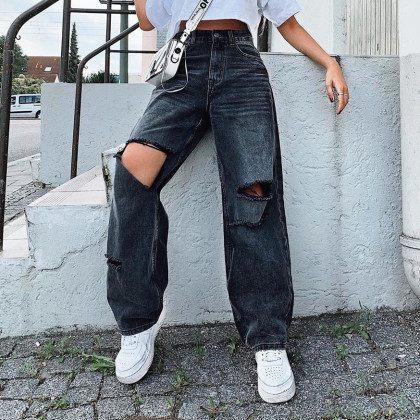 casual baggy jeans